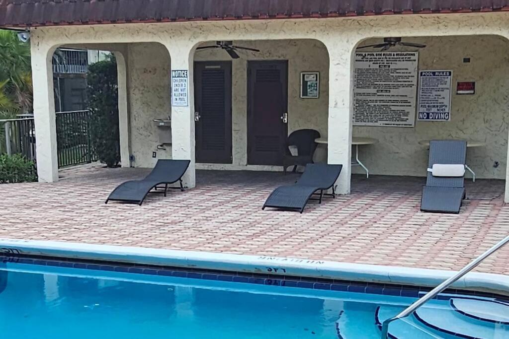 Fully Furnished, Beautiful, Spacious Two Bedroom Condo Lauderhill Exteriér fotografie