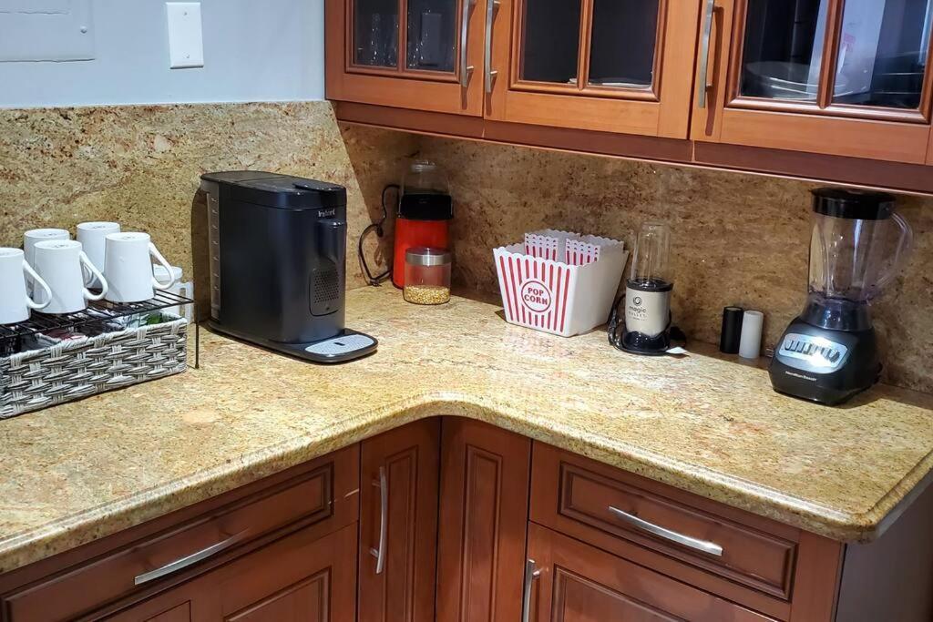 Fully Furnished, Beautiful, Spacious Two Bedroom Condo Lauderhill Exteriér fotografie