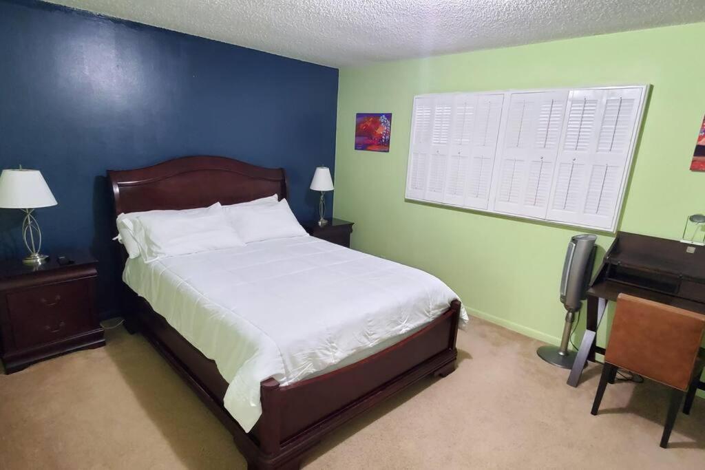 Fully Furnished, Beautiful, Spacious Two Bedroom Condo Lauderhill Exteriér fotografie