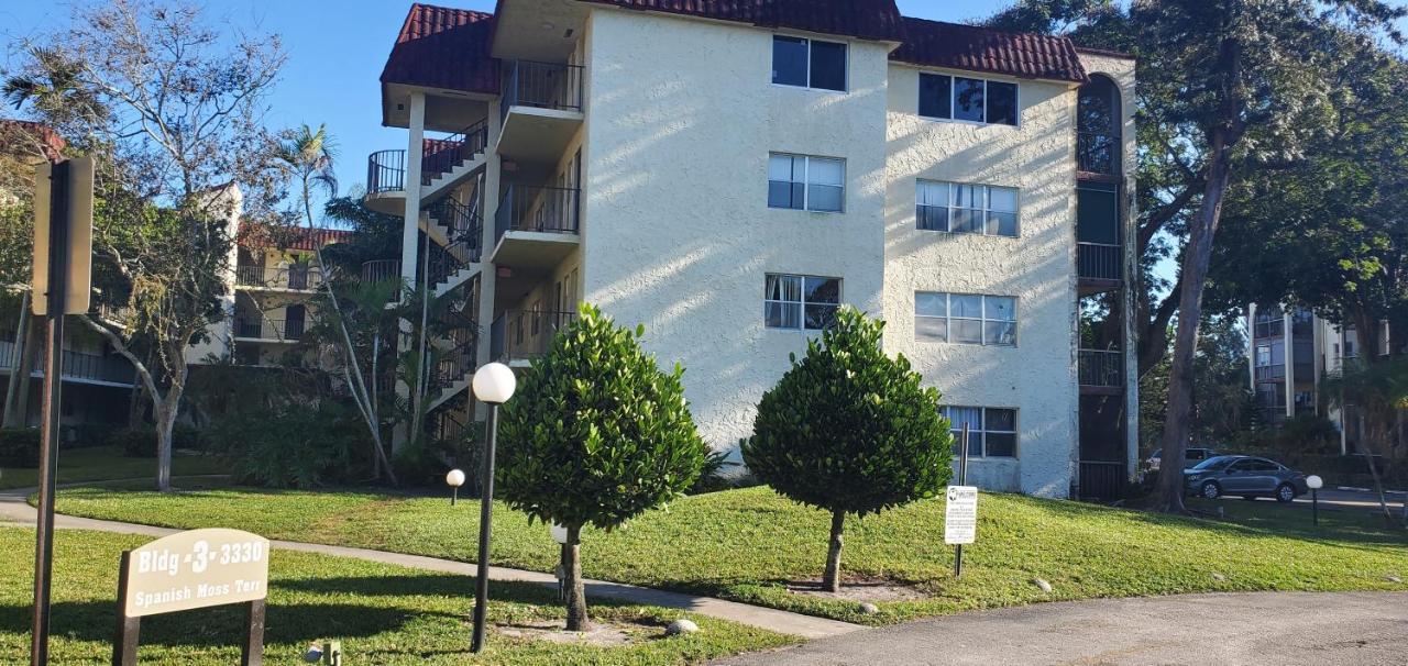 Fully Furnished, Beautiful, Spacious Two Bedroom Condo Lauderhill Exteriér fotografie
